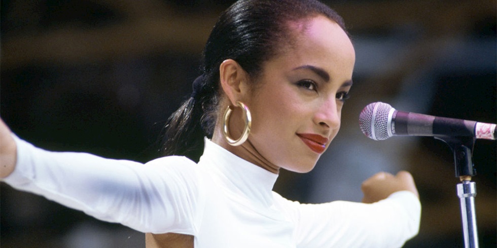 Müziğin Ötesinde: Sade’nin Moda Dünyasına İlhamı