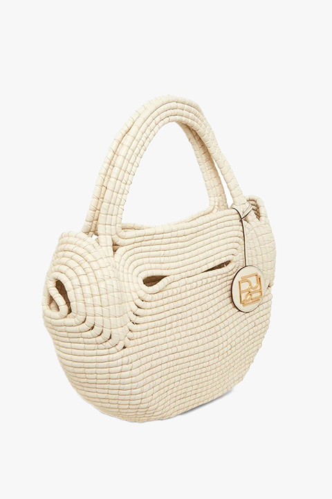 Her Sezonun En Şık Eşlikçisi: Türk Markalarının Öne Çıkan Çanta Tasarımları / 0