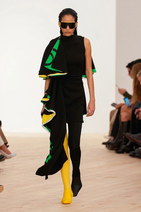Paris Moda Haftası: Loewe İlkbahar/Yaz 2026 / 8