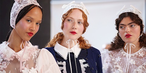 Podyum Raporu: Bora Aksu’nun Porselen Bebekleri