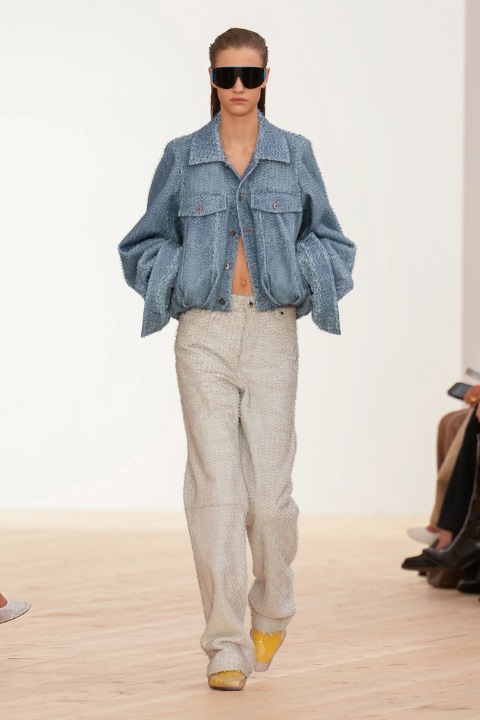 Paris Moda Haftası: Loewe İlkbahar/Yaz 2026 / 16