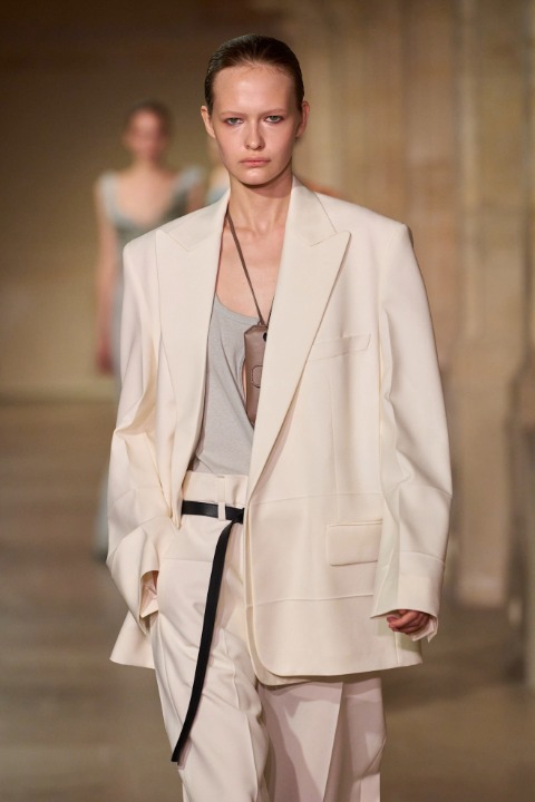 Paris Moda Haftası: Victoria Beckham İlkbahar/Yaz 2026 / 15