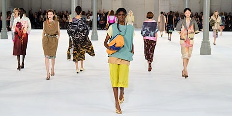 Dries Van Noten İlkbahar/Yaz 2027: Gündelik Hayata Biraz Hollywood İhtişamı