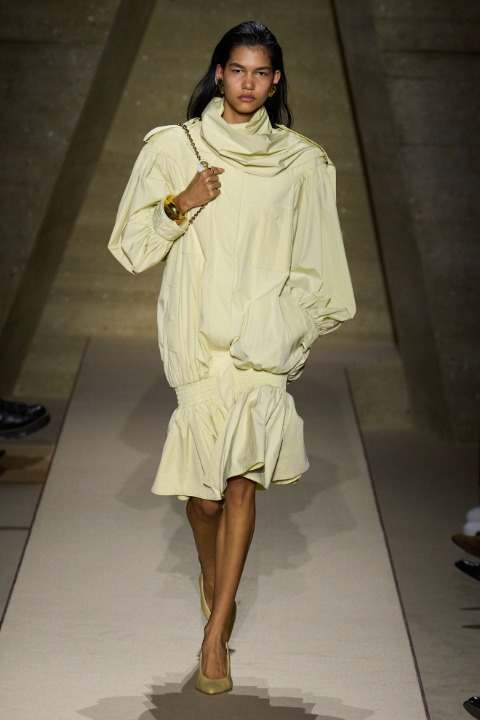 Paris Moda Haftası: Chloé İlkbahar/Yaz 2026 / 9