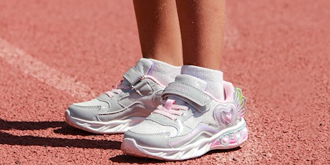 Çocuklar İçin Doğru Ayakkabı Seçimi Neden Önemli? 