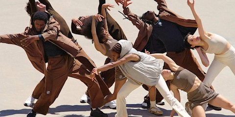 2025’in En Dikkat Çekici Sneaker İşbirlikleri: Öne Çıkan 6 Koleksiyon