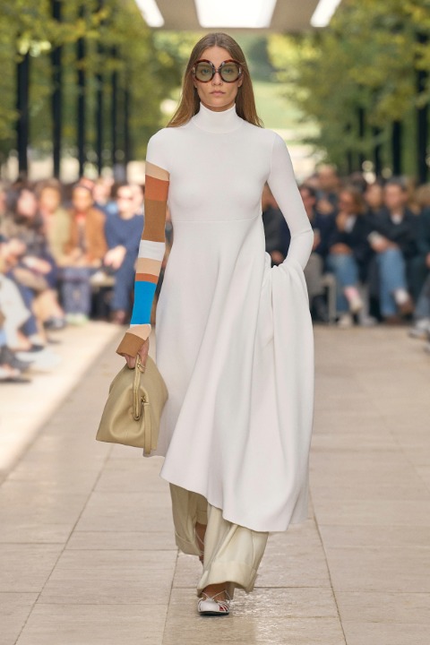 Paris Moda Haftası: Celine İlkbahar/Yaz 2026 / 10