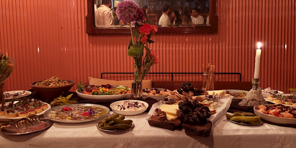 "A Table On Mange": İstanbul’un Değişen Sofralarında Buluşmak