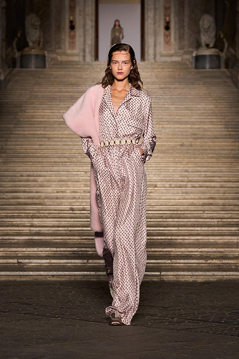 Max Mara 2026 Resort Koleksiyonu Napoli’de Tanıtıldı / 10