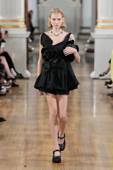 Londra Moda Haftası: Simone Rocha İlkbahar/Yaz 2026 / 12