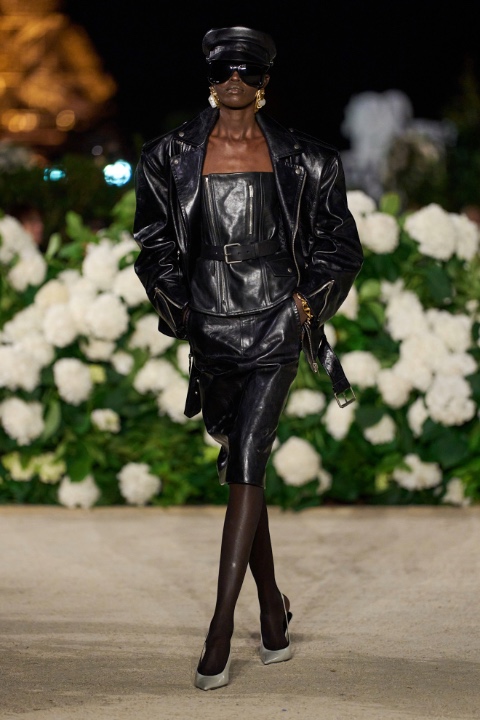 Paris Moda Haftası: Saint Laurent İlkbahar/Yaz 2026 / 2