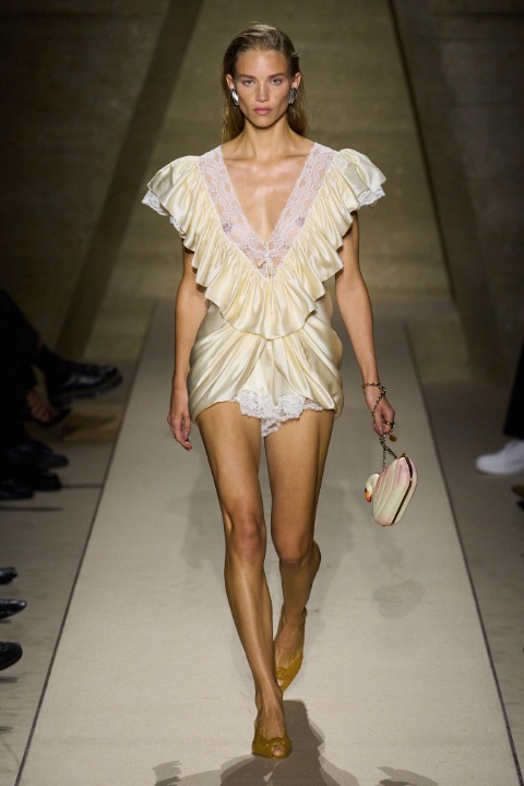 Paris Moda Haftası: Chloé İlkbahar/Yaz 2026 / 2