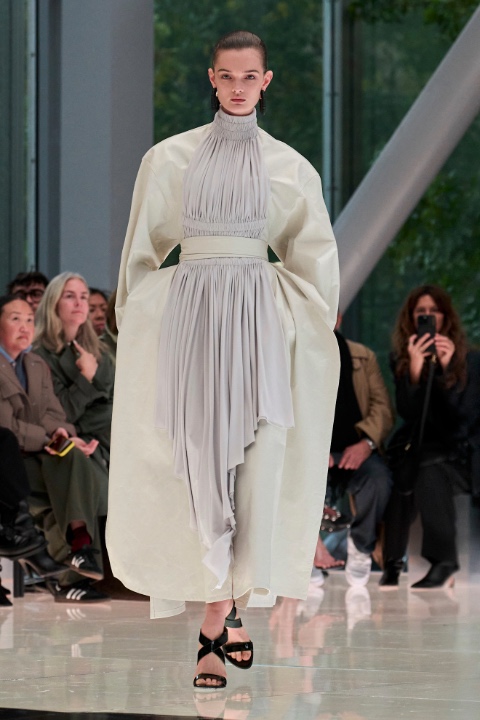 Paris Moda Haftası: Alaïa İlkbahar/Yaz 2026 / 3