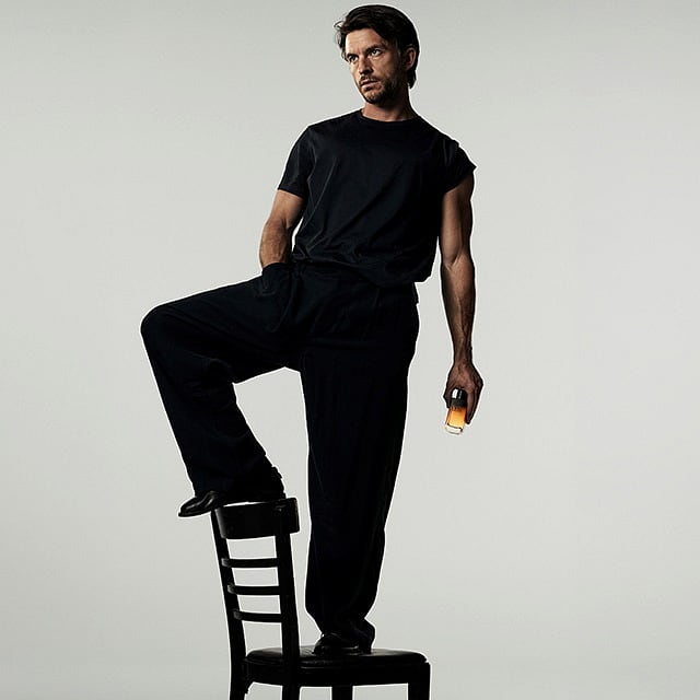 Jonathan Bailey, Giorgio Armani'nin Yeni Koku Hikayesinin Başrolünde