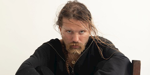 Genç Eksantrik Burjuva: Bawer Ege