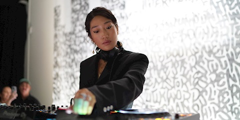 Elektronik Müziğin 'Cool' Kızı Peggy Gou'nun Stil Dünyası