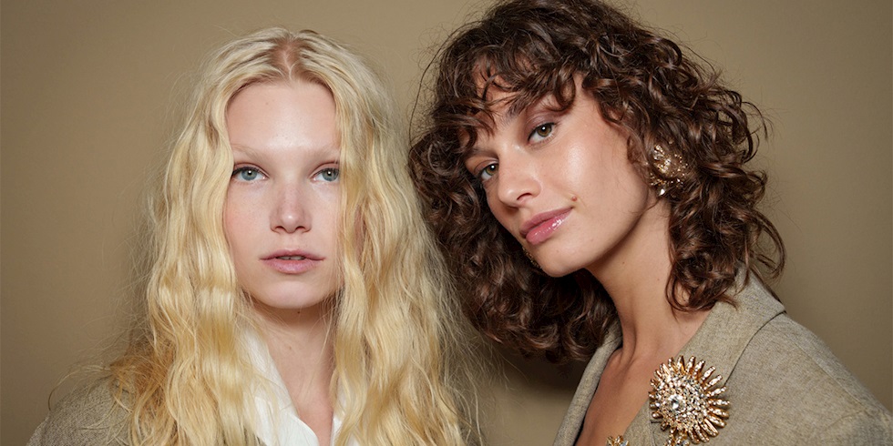 Doğal Dalgalardan Belirgin Buklelere: Kıvırcık Saç Rehberi