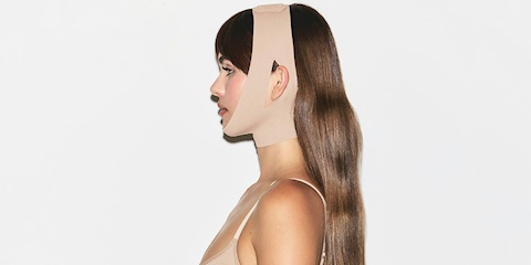 Skims “Yüz Sargısı”: Şekillendirme mi, Moda mı, Tartışma mı?