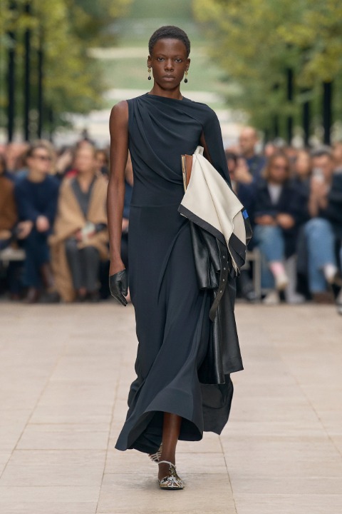 Paris Moda Haftası: Celine İlkbahar/Yaz 2026 / 6