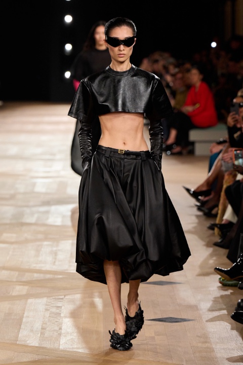 Paris Moda Haftası: Balenciaga İlkbahar/Yaz 2026 / 2