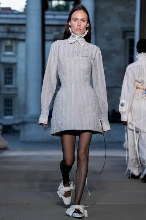 Londra Moda Haftası: Erdem İlkbahar/Yaz 2026 / 16