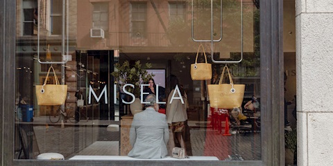 Misela New York’a Adımını Attı 