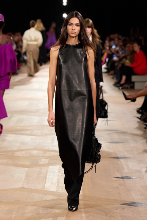 Paris Moda Haftası: Balenciaga İlkbahar/Yaz 2026 / 16