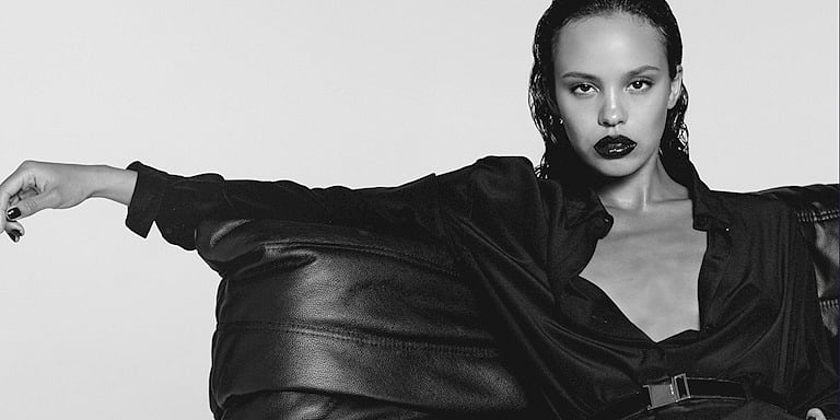 YSL Beauty’nin Yeni Black Opium Elçisi: Alisha Boe
