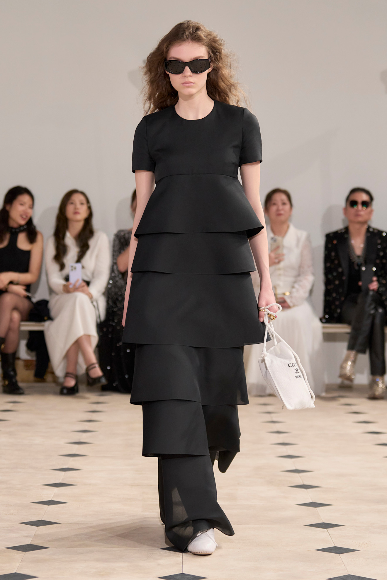 Paris Moda Haftası: Celine İlkbahar/Yaz 2026 Koleksiyonu / 11