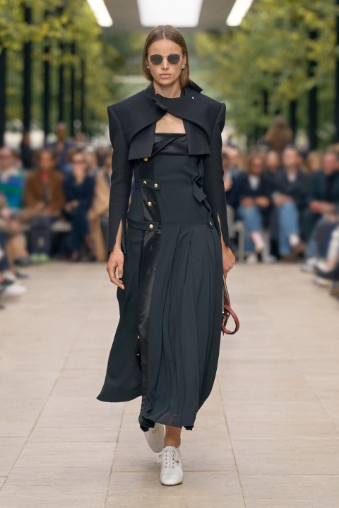 Paris Moda Haftası: Celine İlkbahar/Yaz 2026 / 13
