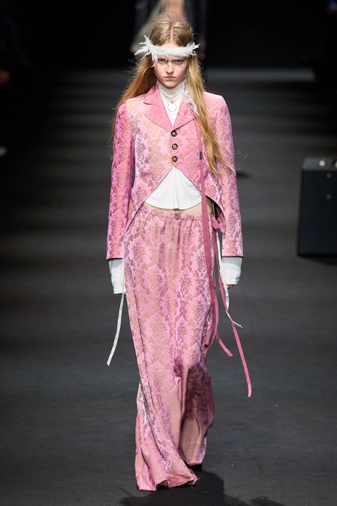 Paris Moda Haftası: Ann Demeulemeester İlkbahar/Yaz 2026 / 2
