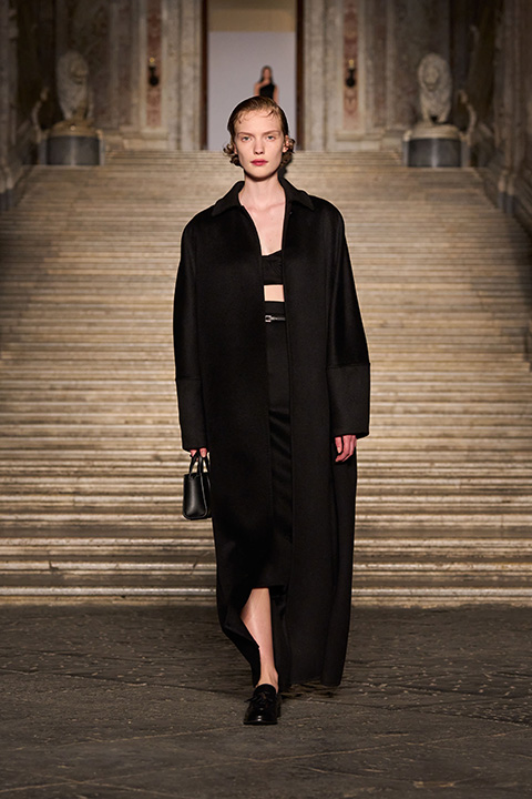 Max Mara 2026 Resort Koleksiyonu Napoli’de Tanıtıldı / 45