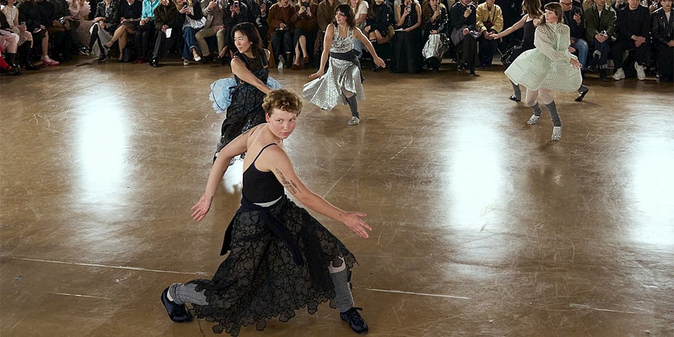 Paris Moda Haftası: Cecilie Bahnsen Sonbahar/Kış 2026