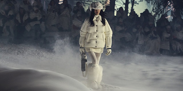 Kış Stilinin Anahtarı: Şehir Hayatına Uyum Sağlayan Kar Botları