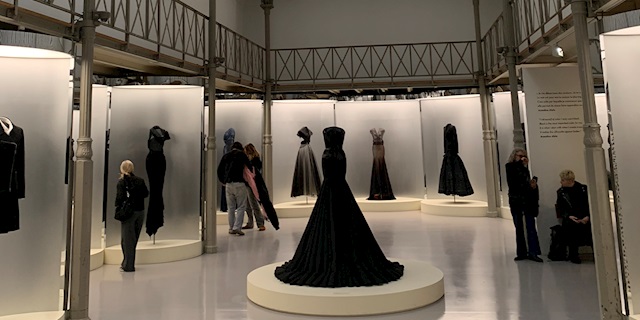 Azzedine Alaïa: Zamanın Dışında Bir Usta
