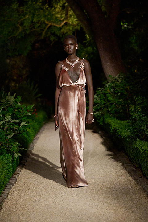 Dior'un Yeni Yüksek Mücevher Koleksiyonu Tanıtıldı / 8