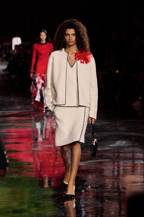 Paris Moda Haftası: Chanel İlkbahar/Yaz 2026 / 16