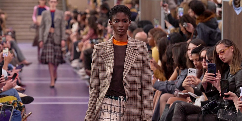 Paris Moda Haftası Miu Miu İlkbahar/Yaz 2027: Zarif Sportif