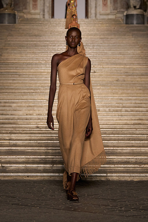 Max Mara 2026 Resort Koleksiyonu Napoli’de Tanıtıldı / 41