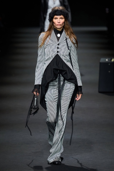 Paris Moda Haftası: Ann Demeulemeester İlkbahar/Yaz 2026 / 7