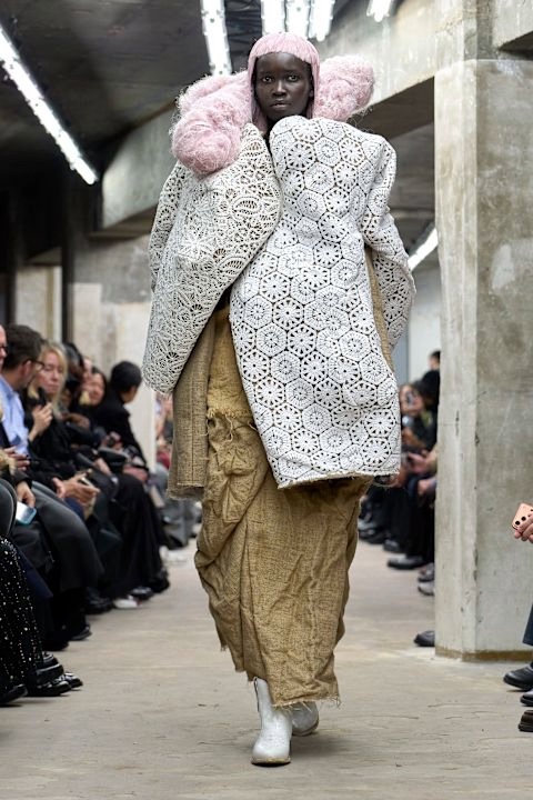 Paris Moda Haftası: Comme Des Garçons İlkbahar/Yaz 2026 / 2