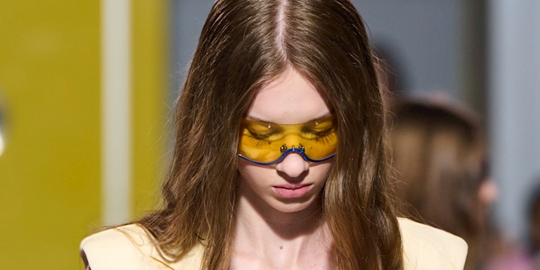 Hızla Yağlanan Saçlar İçin Uzman Rehberi