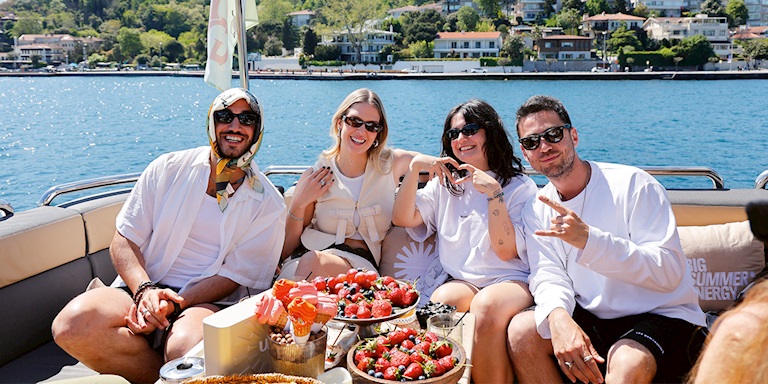 ELLE with UGG: “Big Summer Energy”