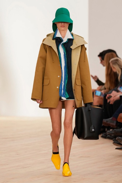 Paris Moda Haftası: Loewe İlkbahar/Yaz 2026 / 9