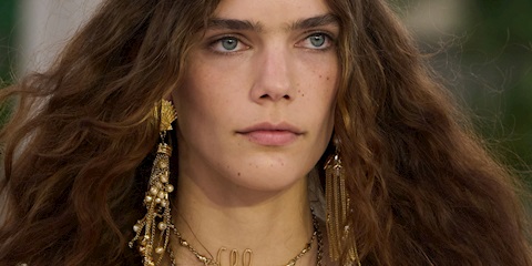 Yıpranmış Saçlar İçin Bakım Önerileri