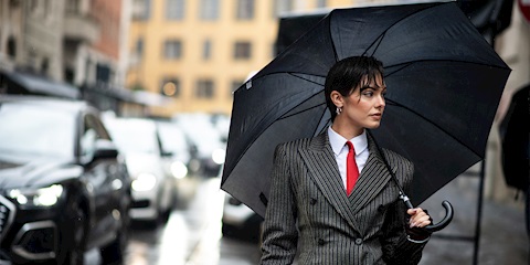 Yağmurlu Günlerde Saçlara Söz Geçirmenin Yolları