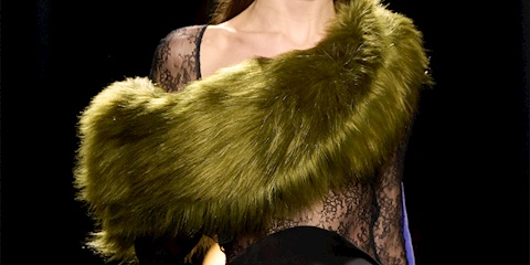 Stilinizi Isıtan Trend: Yapay Kürk Görünümlü Atkılar