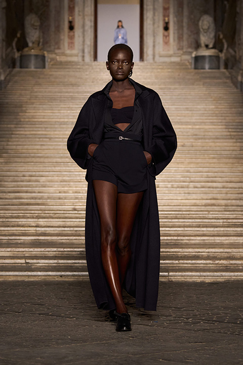 Max Mara 2026 Resort Koleksiyonu Napoli’de Tanıtıldı / 19
