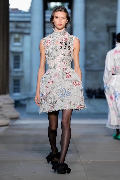 Londra Moda Haftası: Erdem İlkbahar/Yaz 2026 / 14