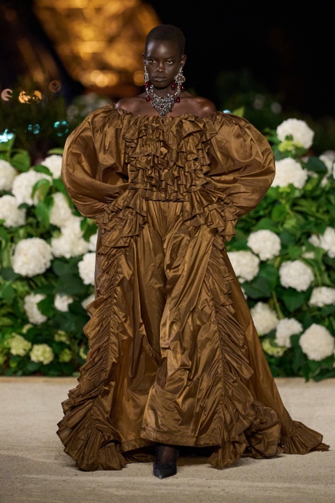 Paris Moda Haftası: Saint Laurent İlkbahar/Yaz 2026 / 14